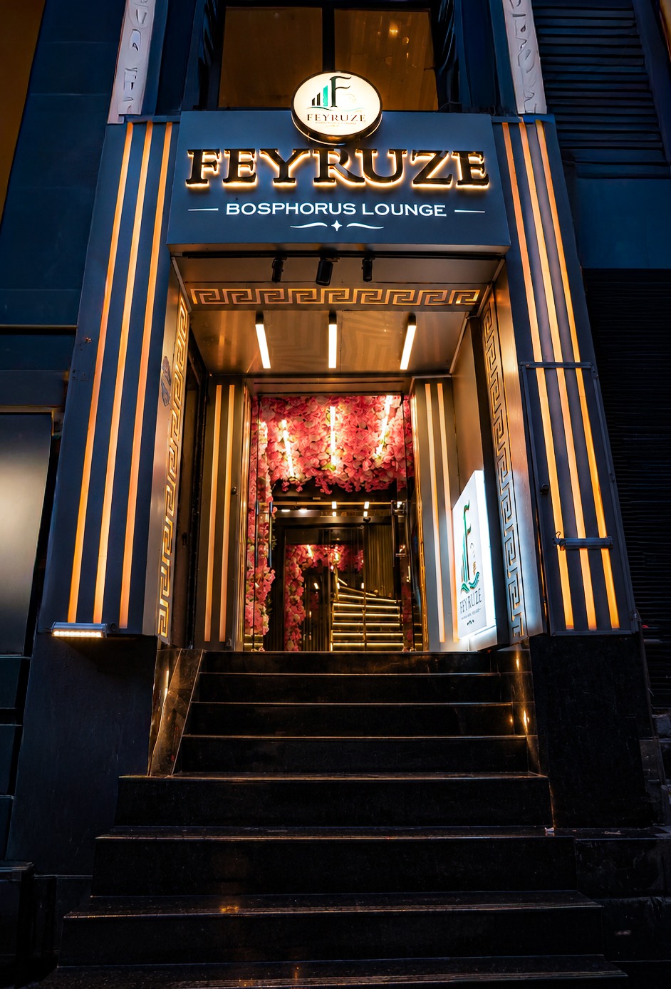 Feyruze Bosphorus Lounge giriş kapısı